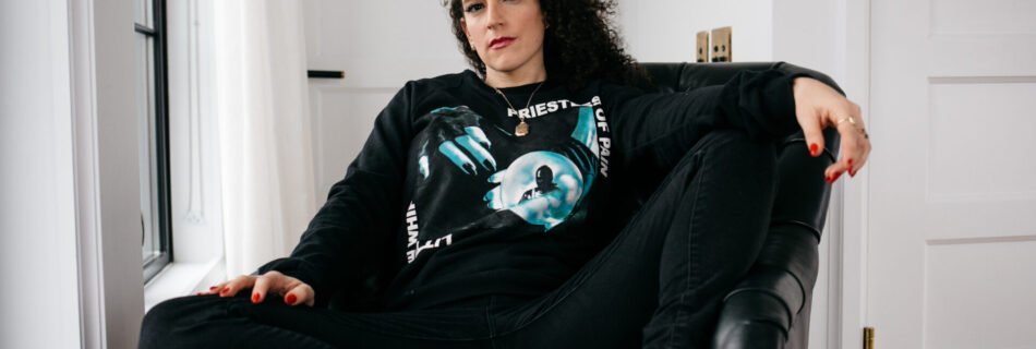 Mistress Blunt in Yoga pants